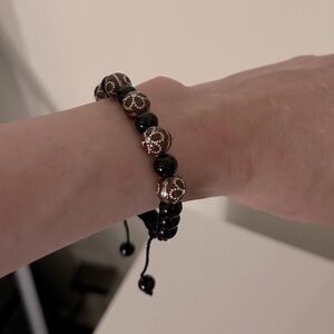 Adjustable beaded bracelet